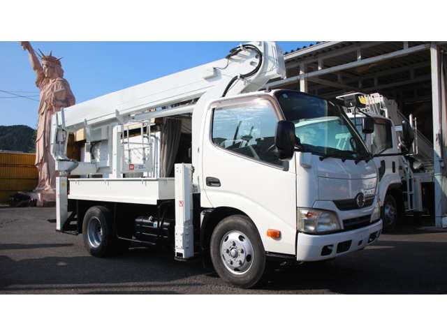 Hino Dutro 2