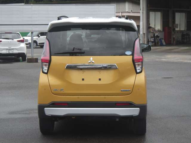 Mitsubishi eK X 10