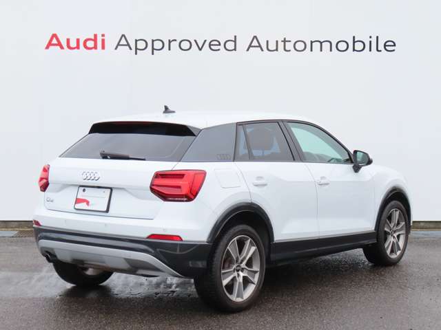 Audi Q2 8