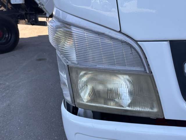 Mitsubishi Fuso Canter 9