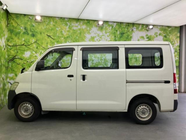 Toyota Town Ace Van 5
