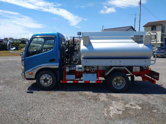 Hino Dutro 12