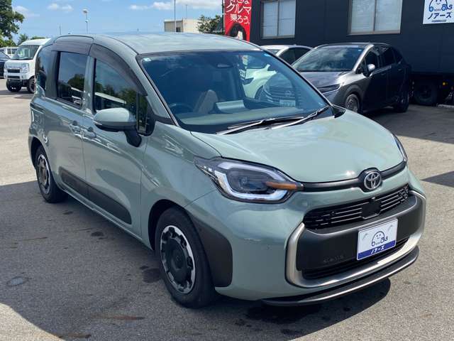 Toyota Sienta 8