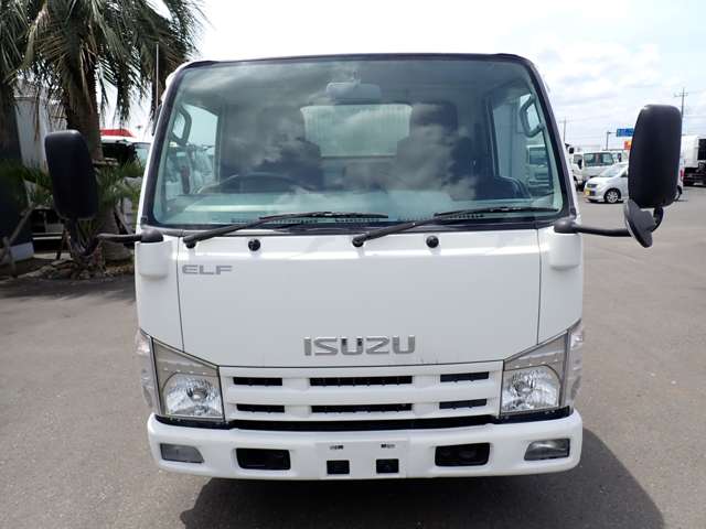 Isuzu Elf 4