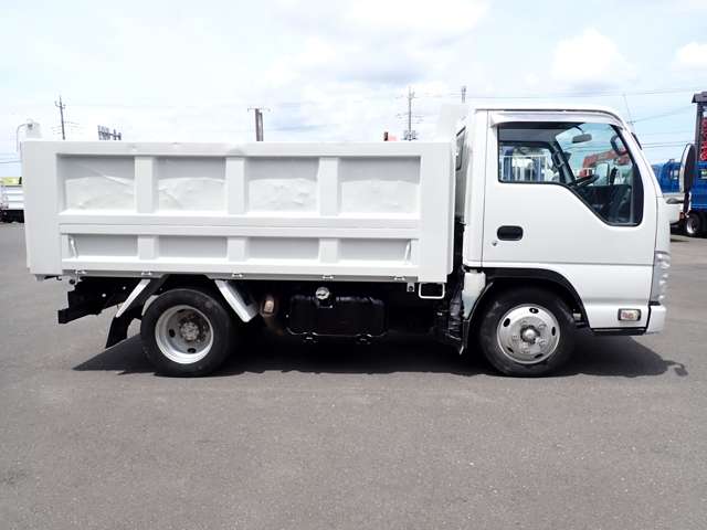 Isuzu Elf 6