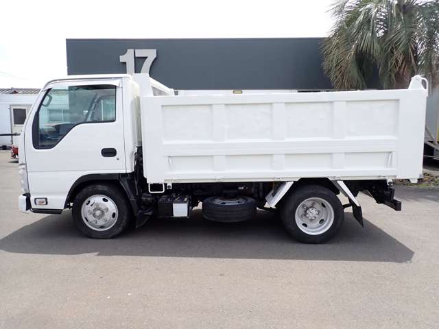Isuzu Elf 10