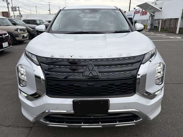 Mitsubishi Outlander 2