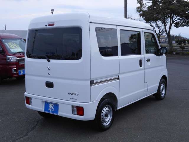 Suzuki Every 8