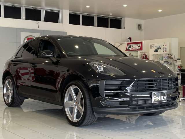 Porsche Macan 8