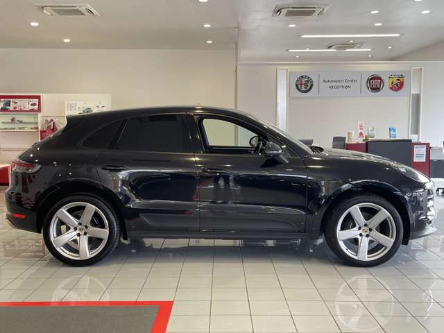Porsche Macan 9