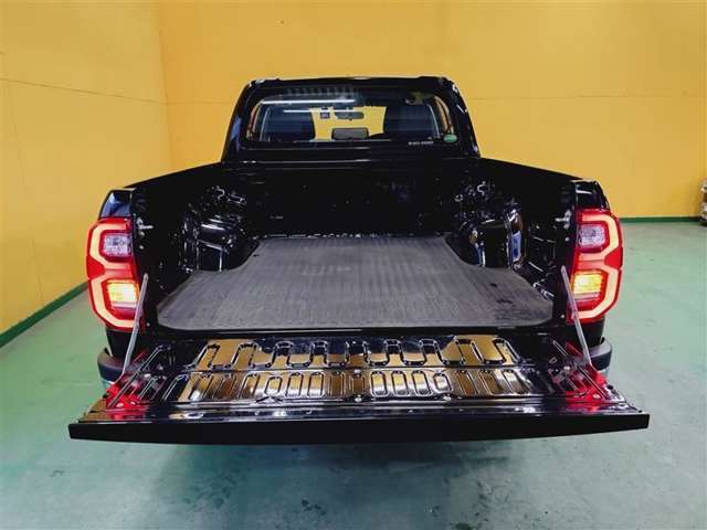 Toyota Hilux 8