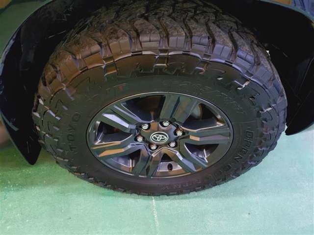 Toyota Hilux 10