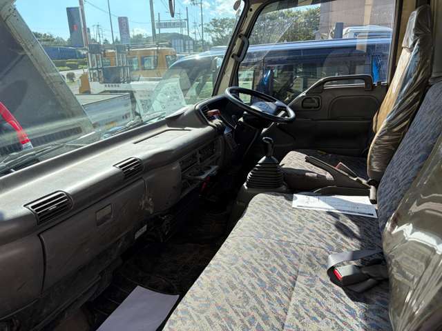 Isuzu Elf 7