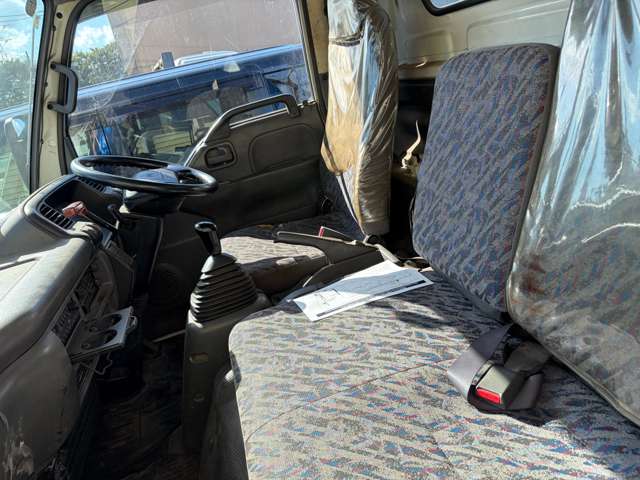 Isuzu Elf 8