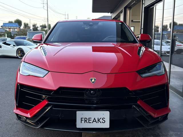 Lamborghini ウルス 4