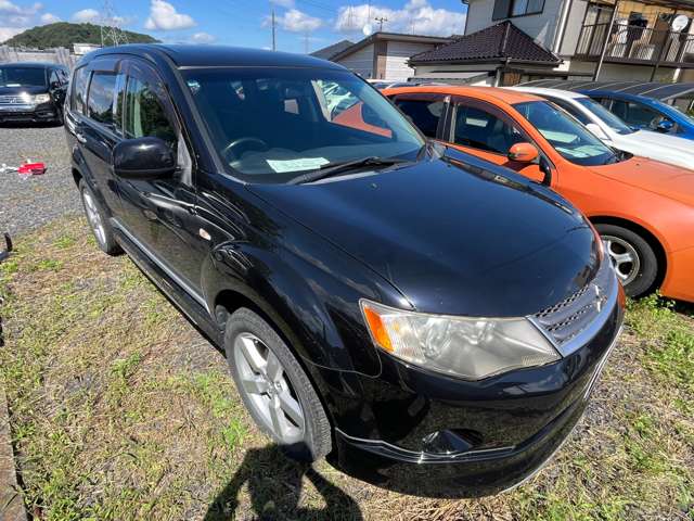 Mitsubishi Outlander 2