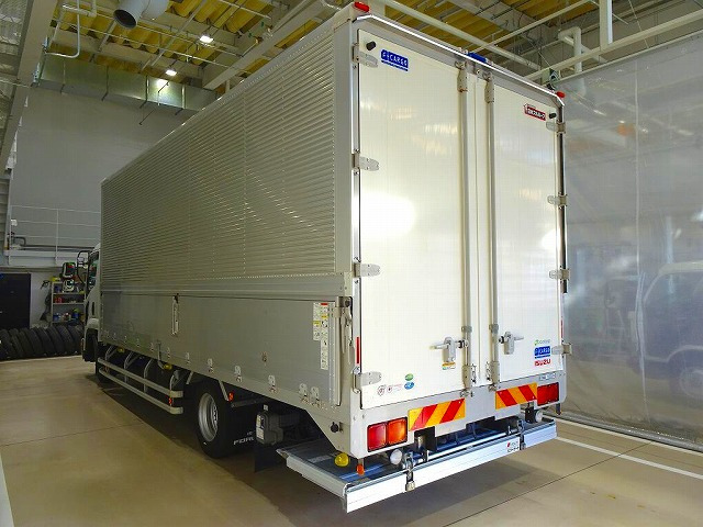 Isuzu Forward 2