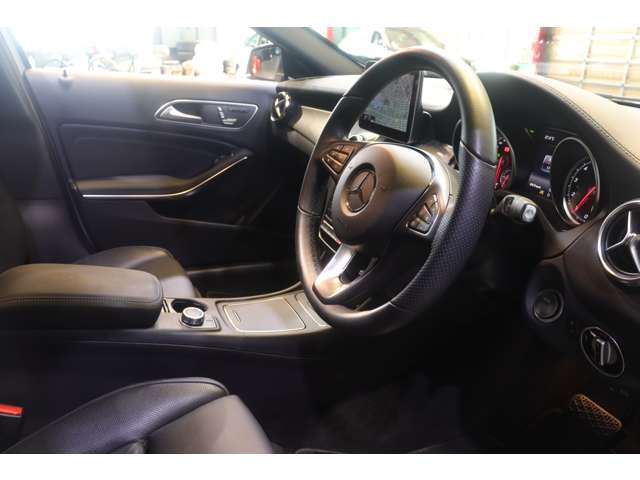 Mercedes-Benz GLA-Class 7