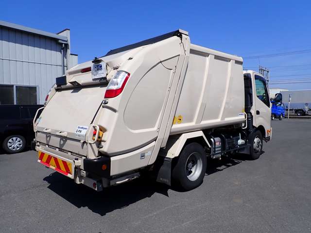 Hino Dutro 6