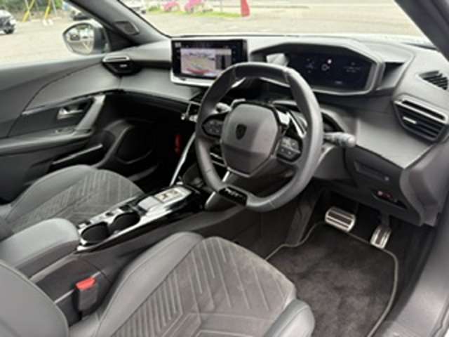 Peugeot SUV 2008 11