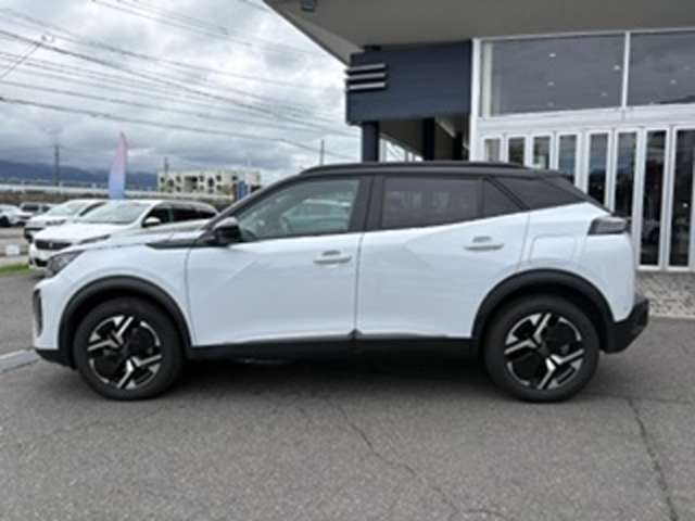 Peugeot SUV 2008 8