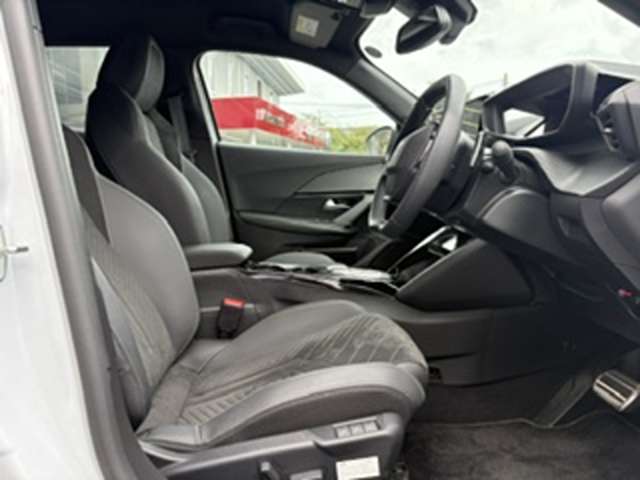 Peugeot SUV 2008 9