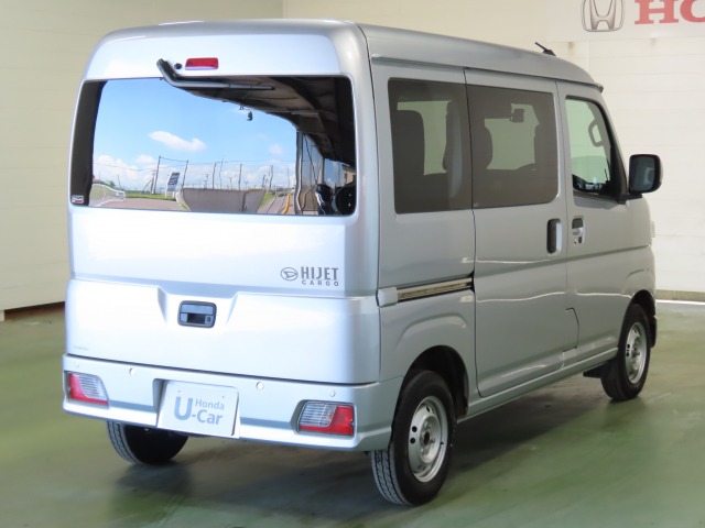 Daihatsu Hijet Cargo 10