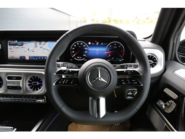 Mercedes-Benz G-Class 9