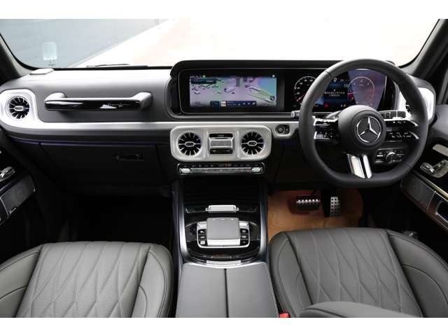 Mercedes-Benz G-Class 10