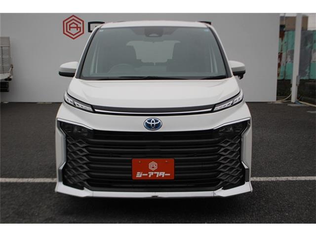 Toyota Voxy 9