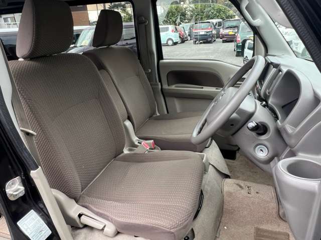Nissan NV100 Clipper 6