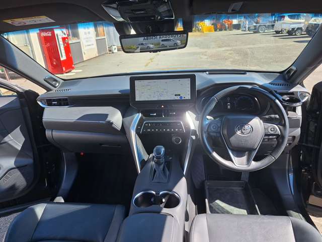 Toyota Harrier 3