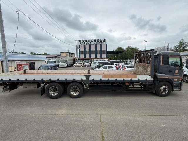 UD Trucks Quon 9