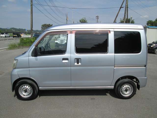 Daihatsu Hijet Cargo 4