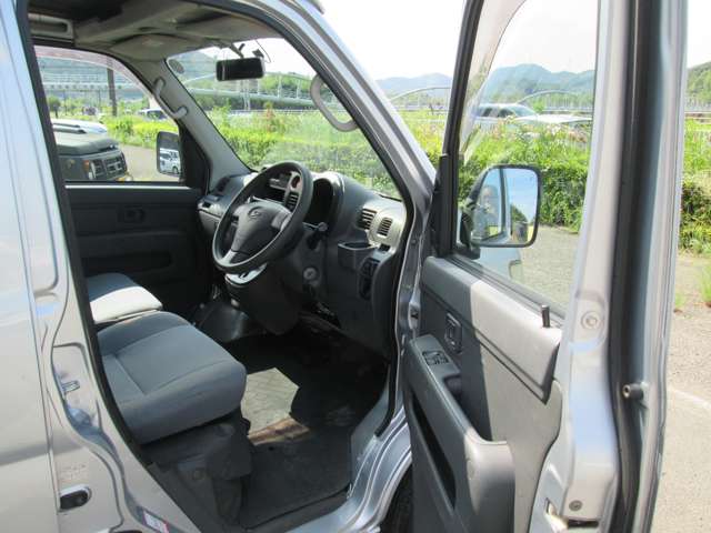 Daihatsu Hijet Cargo 9