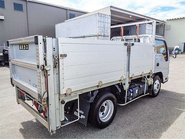 Isuzu Elf 4