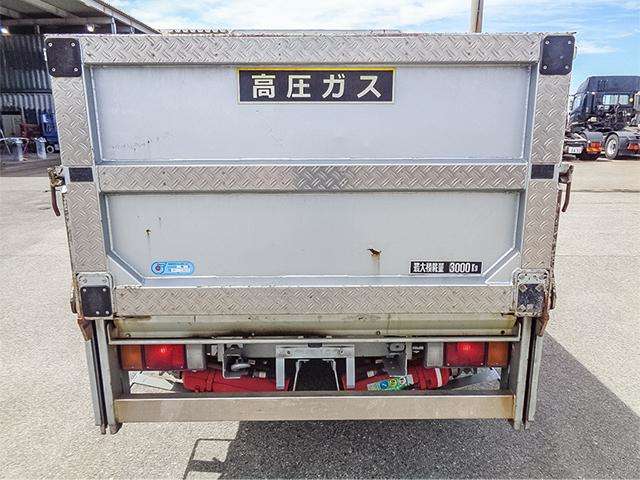 Isuzu Elf 6