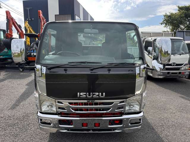 Isuzu Elf 2