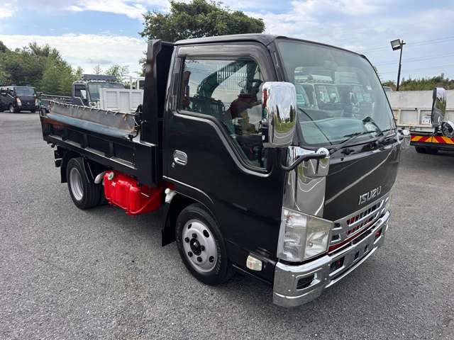 Isuzu Elf 6