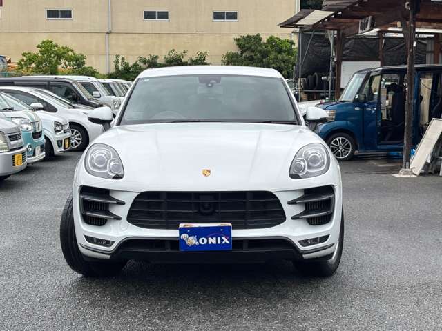 Porsche Macan 2