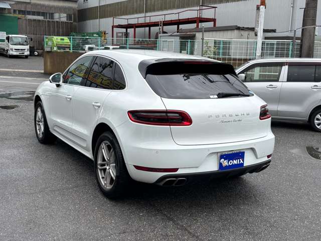 Porsche Macan 6