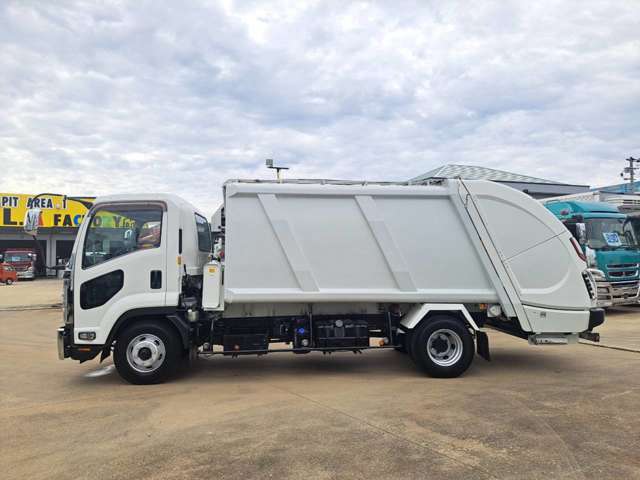 Isuzu Forward 4