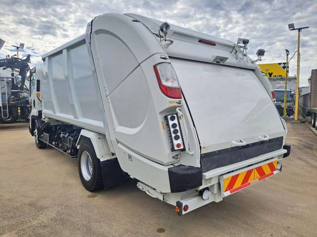 Isuzu Forward 7
