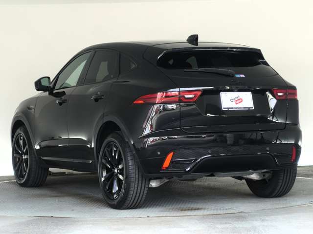 Jaguar E-Pace 10