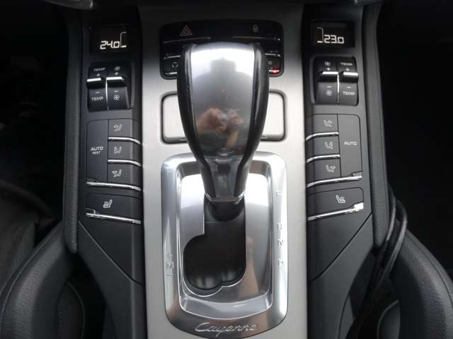 Porsche Cayenne 11