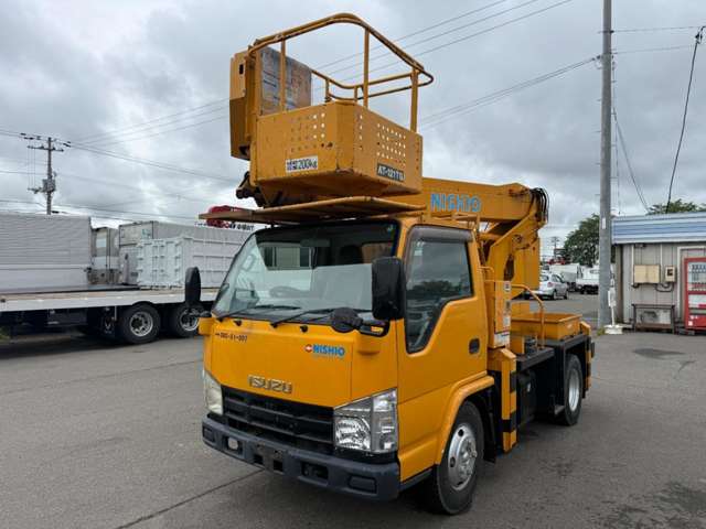 Isuzu Elf 4