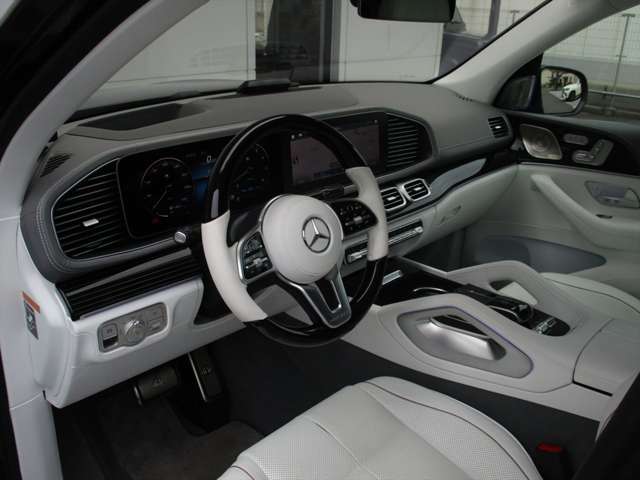 Mercedes-Benz GLS 11