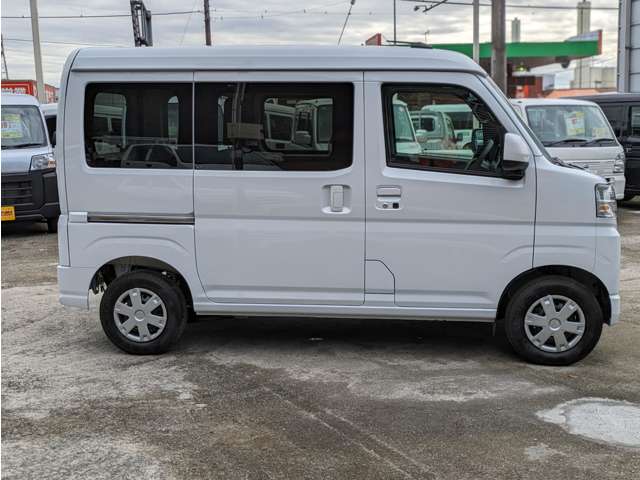 Daihatsu Hijet Cargo 7