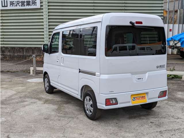 Daihatsu Hijet Cargo 10