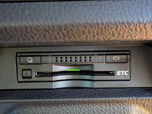 Toyota Esquire 7